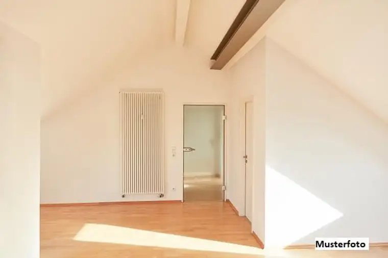 4-Zimmer-Wohnung mit Dachterrasse und 2 TG-Stellplätze