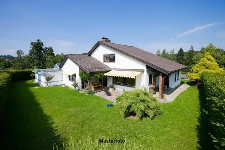 Modernes Einfamilienhaus mit Tiefgarage