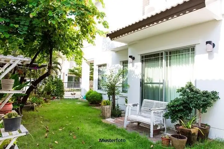 Einfamilienhaus mit Doppelgarage