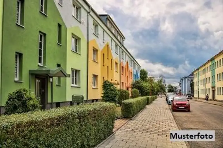 3-Zimmer-Eigentumswohnung mit Loggia, Kellerabteil und Stellplatz