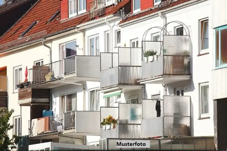 +++ Attraktive 2-Zimmer Gartenwohnung mit Steinfassade in Südlage +++