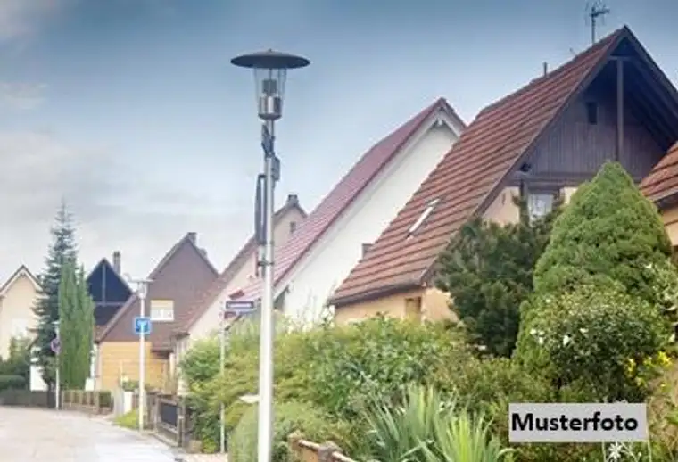 Kleines Haus, großes Potenzial - Einfamilienhaus mit Garten