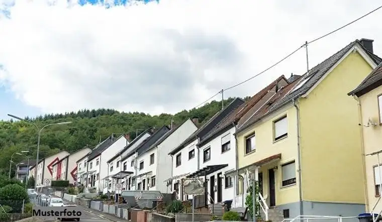 Modernes Reihenendhaus aus 2020 mit 104 m², überdachter Terrasse &amp; Carport