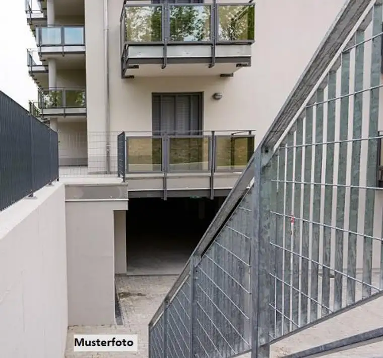 Großzügiges Mehrfamilienhaus mit 13 Wohnungen &amp; vielseitigem Außenbereich