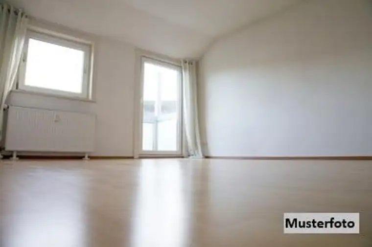 Gemütliche Wohnung mit Gartenanteil und eigenem Pkw-Stellplatz