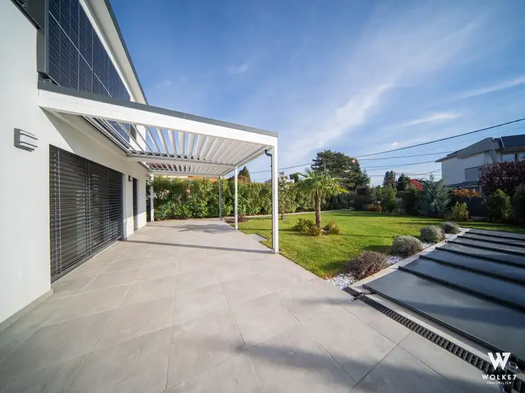 ERSTBEZUG: Hochwertiges Einfamilienhaus auf Eigengrund mit Pool | PV+Speicher | Deckenkühlung | Wohnraumbelüftung