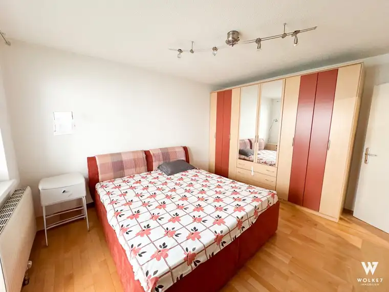 Moderne, möblierte 2-Zimmer-Wohnung in ruhiger Lage mit Loggia - Mariahilfer Straße - Nähe Westbahnhof &amp; Schönbrunn