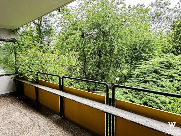 Wohnen am Mauerbach – mit Loggia, Schlossblick und absoluter Ruhelage im Grünen