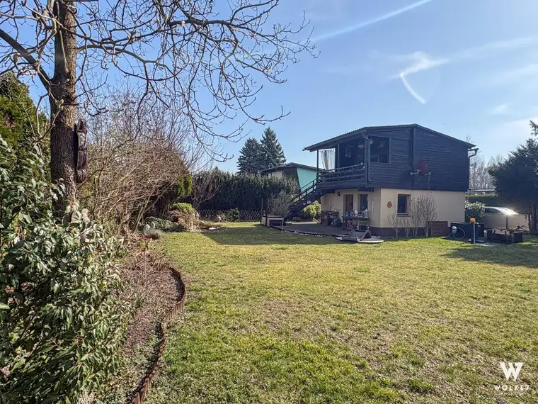 Sommerhaus in erster Reihe - direkt am Ufer der Donau