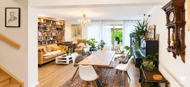 Traumhaftes Reihenhaus in Top-Lage von Gumpoldskirchen: 3 Etagen + Vollunterkellerung | Terrasse &amp; Eigengarten