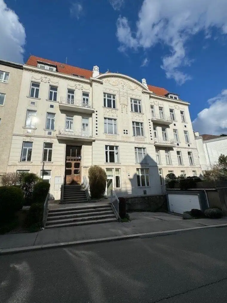 Büro/Praxis in attraktivem Jahrhunderwendehaus nächst Pötzleisnsdorfer Schlosspark!