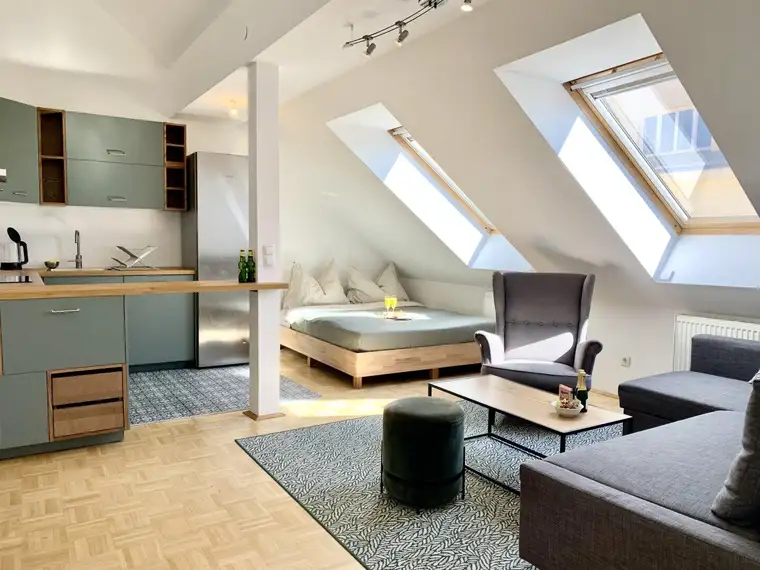 sehr schöne (möblierte) Dachterrassenwohnung nächst Belvedere und Theresianum, U1-Anbindung! *klimatisiert*