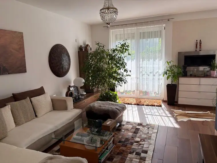 Charmante TERRASSENWOHNUNG in O/W Ausrichtung inkl. KFZ-Stellplatz