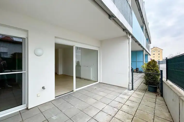 BETREUBARES WOHNEN: Schöne Wohnung mit großer Terrasse 