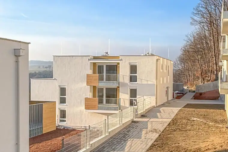 Moderne, südostseitige Erstbezugswohnung 