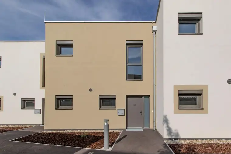 Neubaureihenhaus - Erstbezug - provisionsfrei 