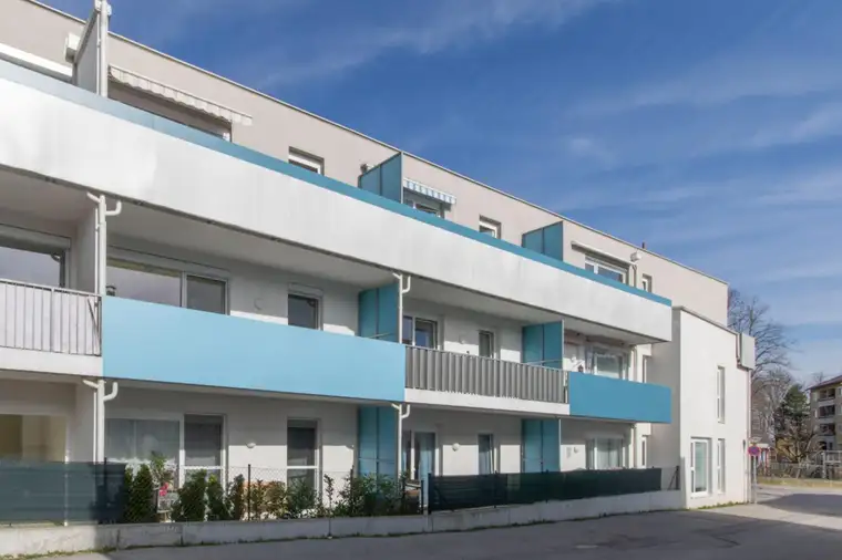 BETREUBARES WOHNEN: Pensionistenwohnung mit großer Loggia