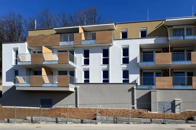 Eckwohnung im Grünen mit Ausblick