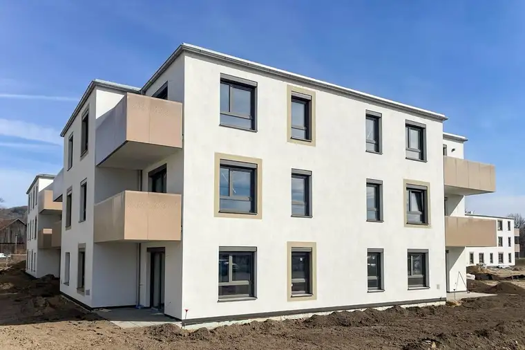 Sonnige Erstbezugswohnung mit Balkon