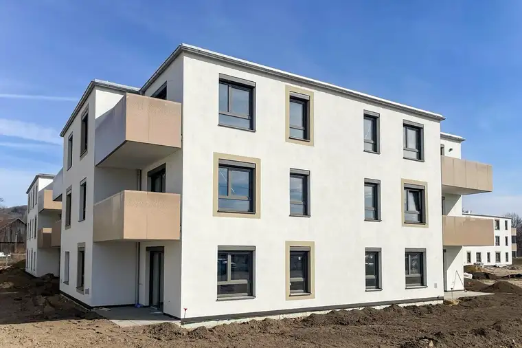 Schöne Eckwohnung mit Ausblick