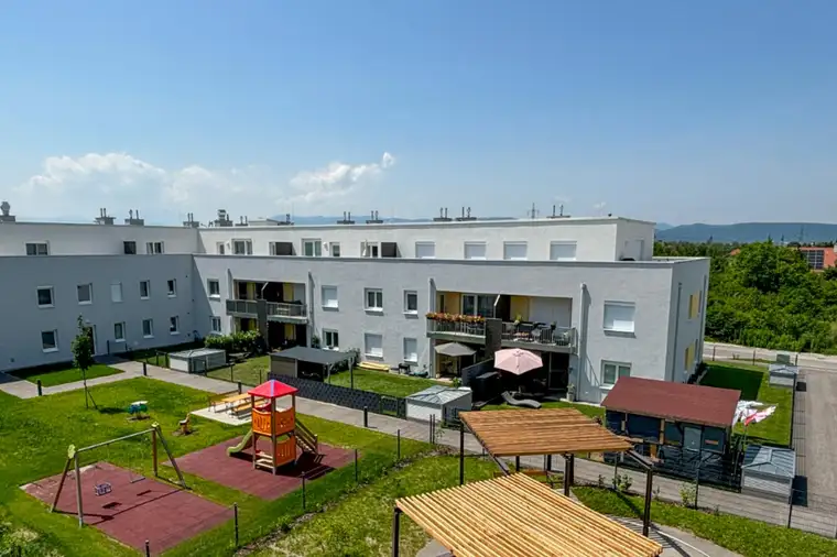 Wunderschöne Wohnung mit Blick in den Hof