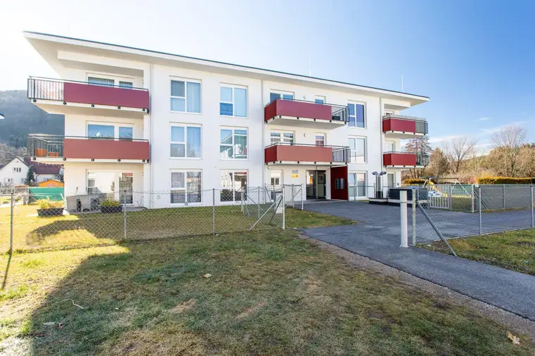 Wohnung mit Garagenplatz im wunderschönen Pitten