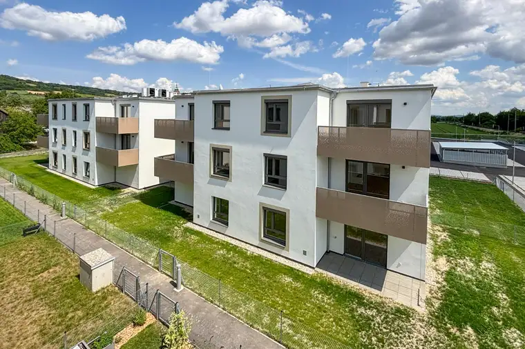 Schöne Eckwohnung mit Ausblick