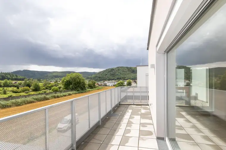 Schöne Dachterrassenwohnung mit Fernblick