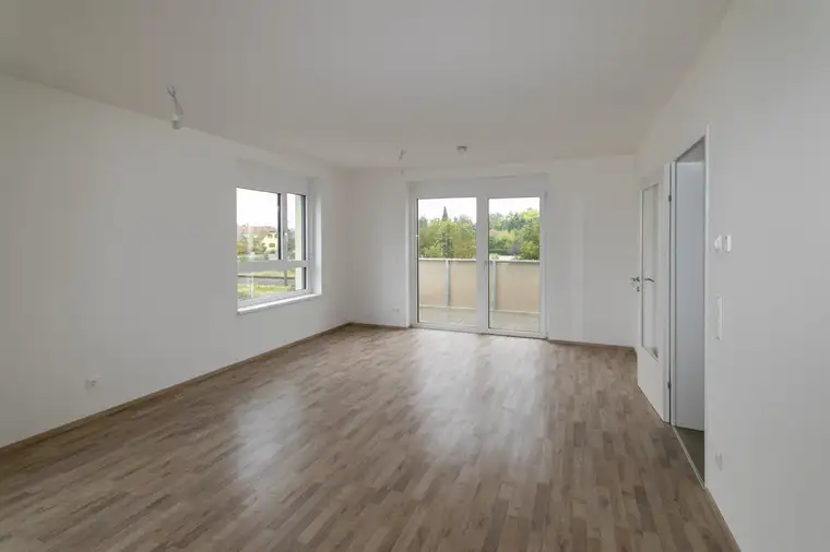 ERSTBEZUG: Helle, südostseitige Eckwohnung