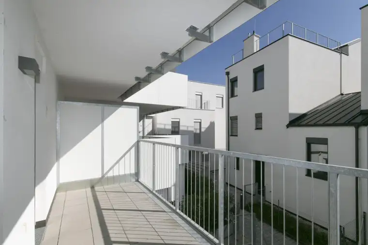 Moderne Maisonettewohnung mit kleinen Garten