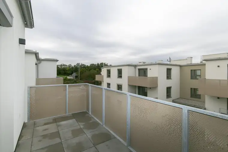 Moderne Erstbezugswohnung mit Balkon
