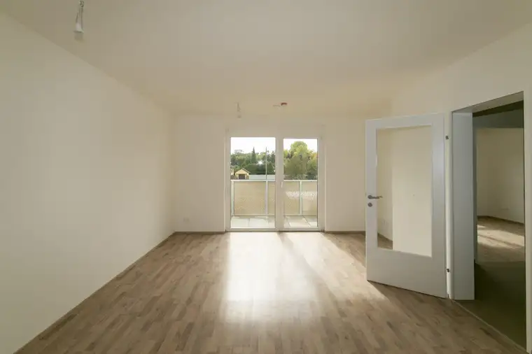 ERSTBEZUG: südwestseitige Balkonwohnung mit Fernblick