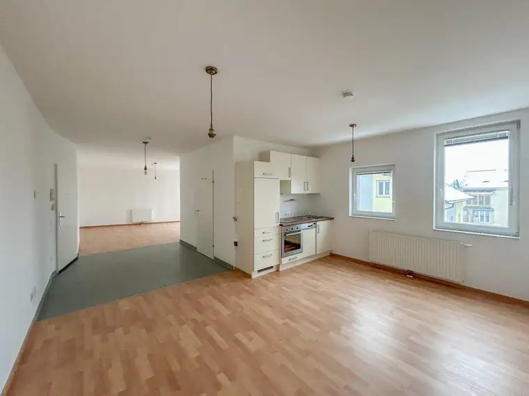 NEU: Teilsanierte Seniorenwohnung mit Wohlfühlfaktor