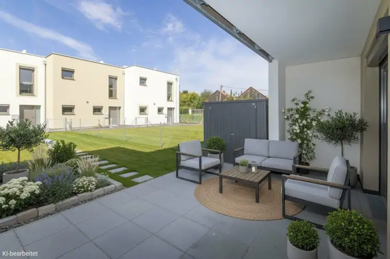 Modernes Erstbezugsreihenhaus mit Loggia und Garten