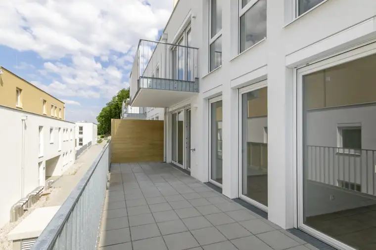 ERSTBEZUG: Südwestseitige Wohnung mit Terrasse