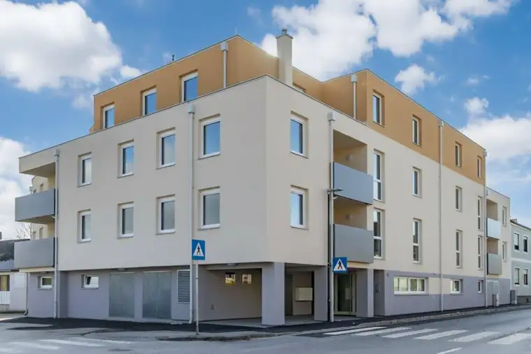 Zentral gelegene Wohnung mit großen Balkon