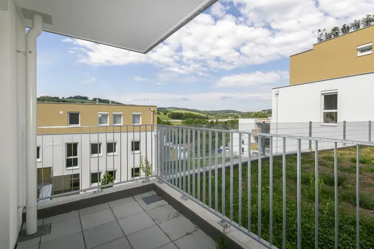 ERSTBEZUG: schöne Terrassenwohnung