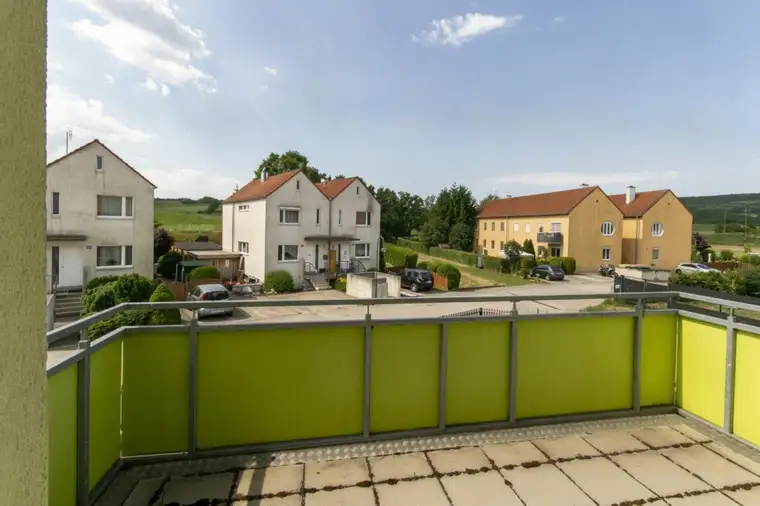 Lichtdurchflutete Balkonwohnung