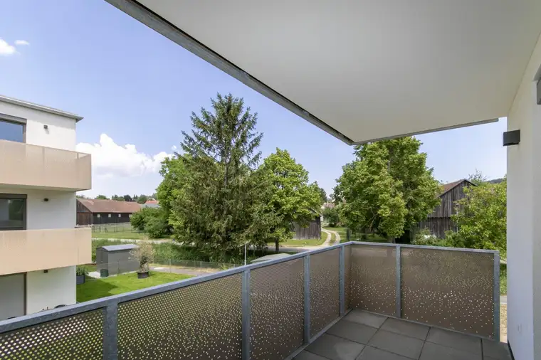 Moderne Eckwohnung in Ruhelage