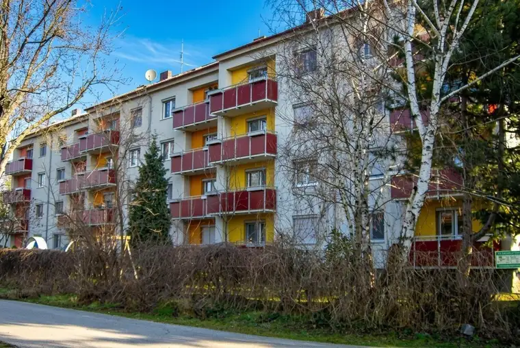 Gut aufgeteilte Balkonwohnung mit Grünblick