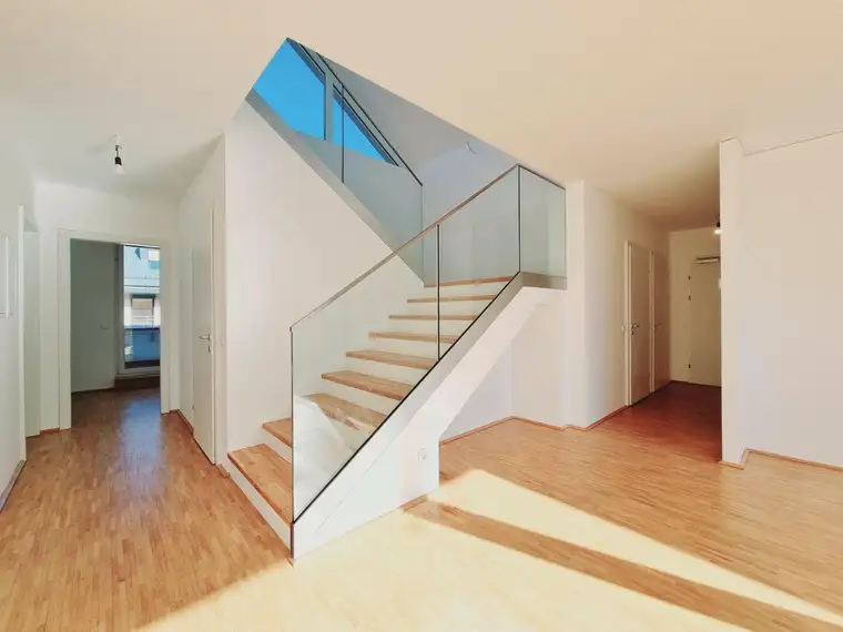 115 m² Penthouse mit 95 m² Terrassen – Top-Ausstattung, Sofortbezug