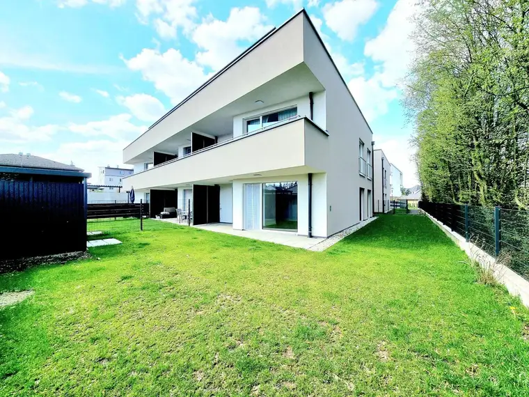Den schönen Garten und die Landschaft ganz nach Belieben genießen.