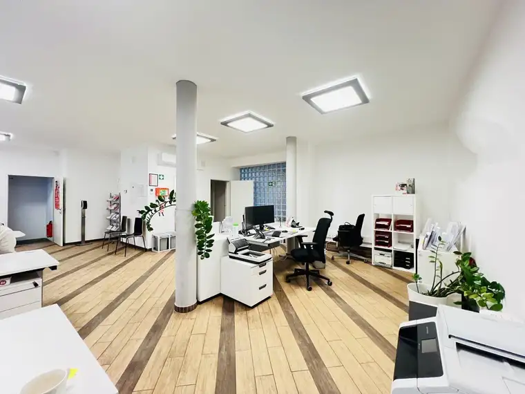 Zentral gelegene Geschäftsfläche in St. Pölten: Büro, Praxis oder Ladenlokal mit modernem Flair