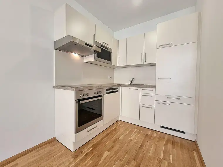 Moderne 2-Zimmer-Wohnung mit Loggia | 43,04 m² | 1. OG mit Lift | € 699,- inkl. BK