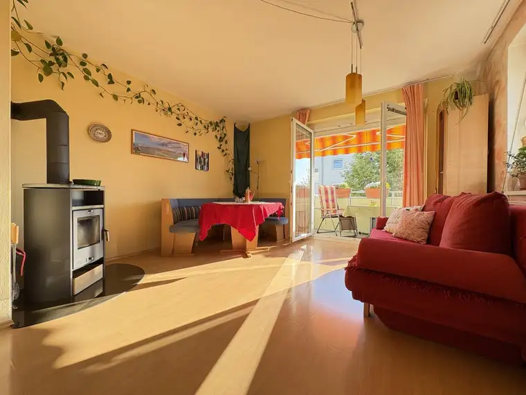 Attraktive 4-Zimmer-Eigentumswohnung mit Loggia in Ruhelage zu verkaufen