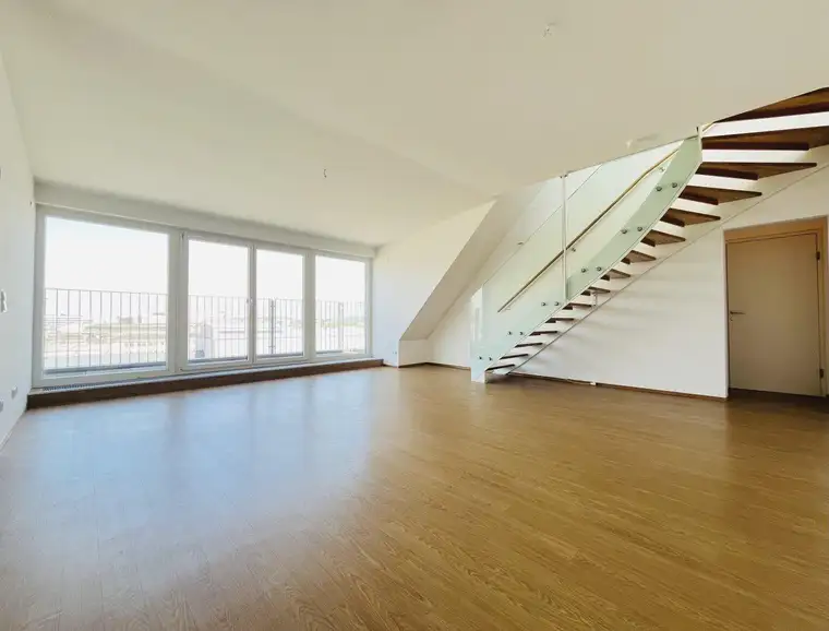 Exklusive Dachgeschoss-Maisonette mit großzügiger Terrasse im Herzen von St. Pölten