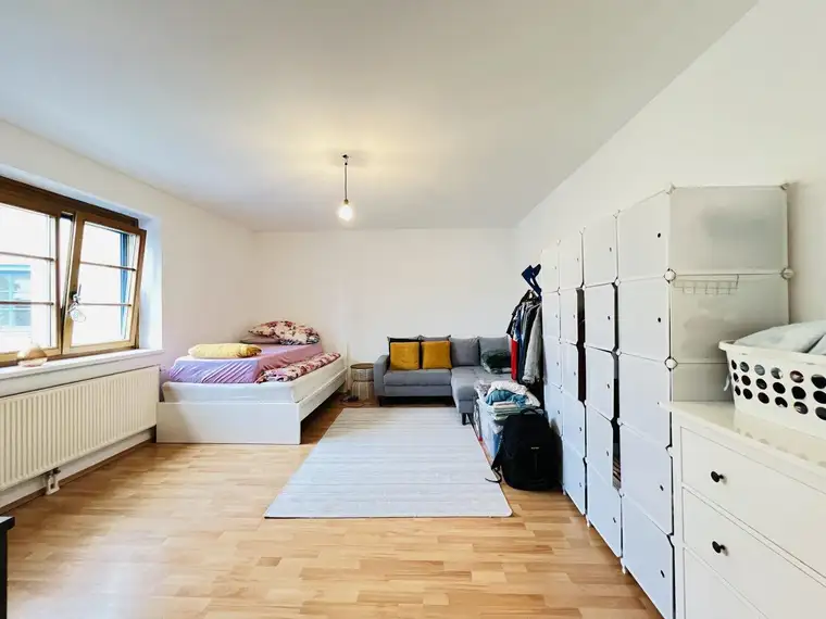 Loosdorf-Zentrum: Charmante, helle Wohnung für € 450