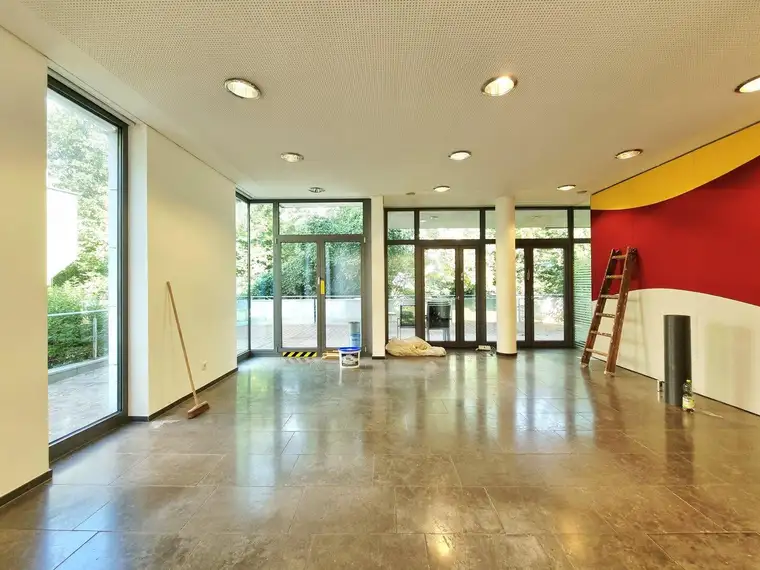 Büro in Spitzenlage: Politik, Kultur und Wirtschaft vor der Tür