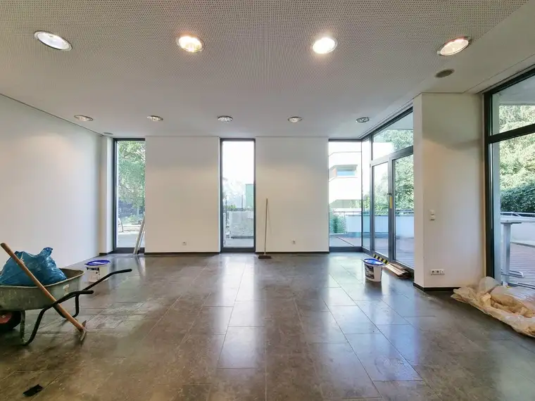 Büro in Spitzenlage: Politik, Kultur und Wirtschaft vor der Tür