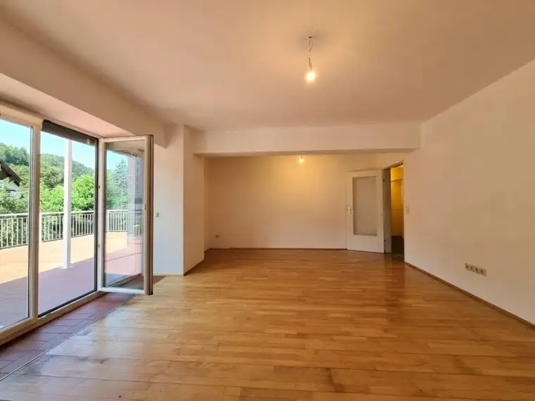 3 Zimmer, Terrasse &amp; Parkplatz | 1. OG mit Lift | Sofortbezug